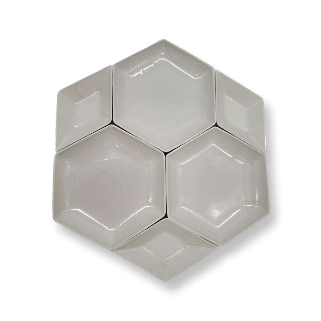 ensemble apéritif  6 assiettes en porcelaine