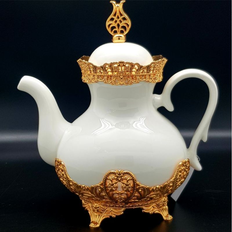 THÉIÈRE PORCELAINE BLANCHE DORÉE
